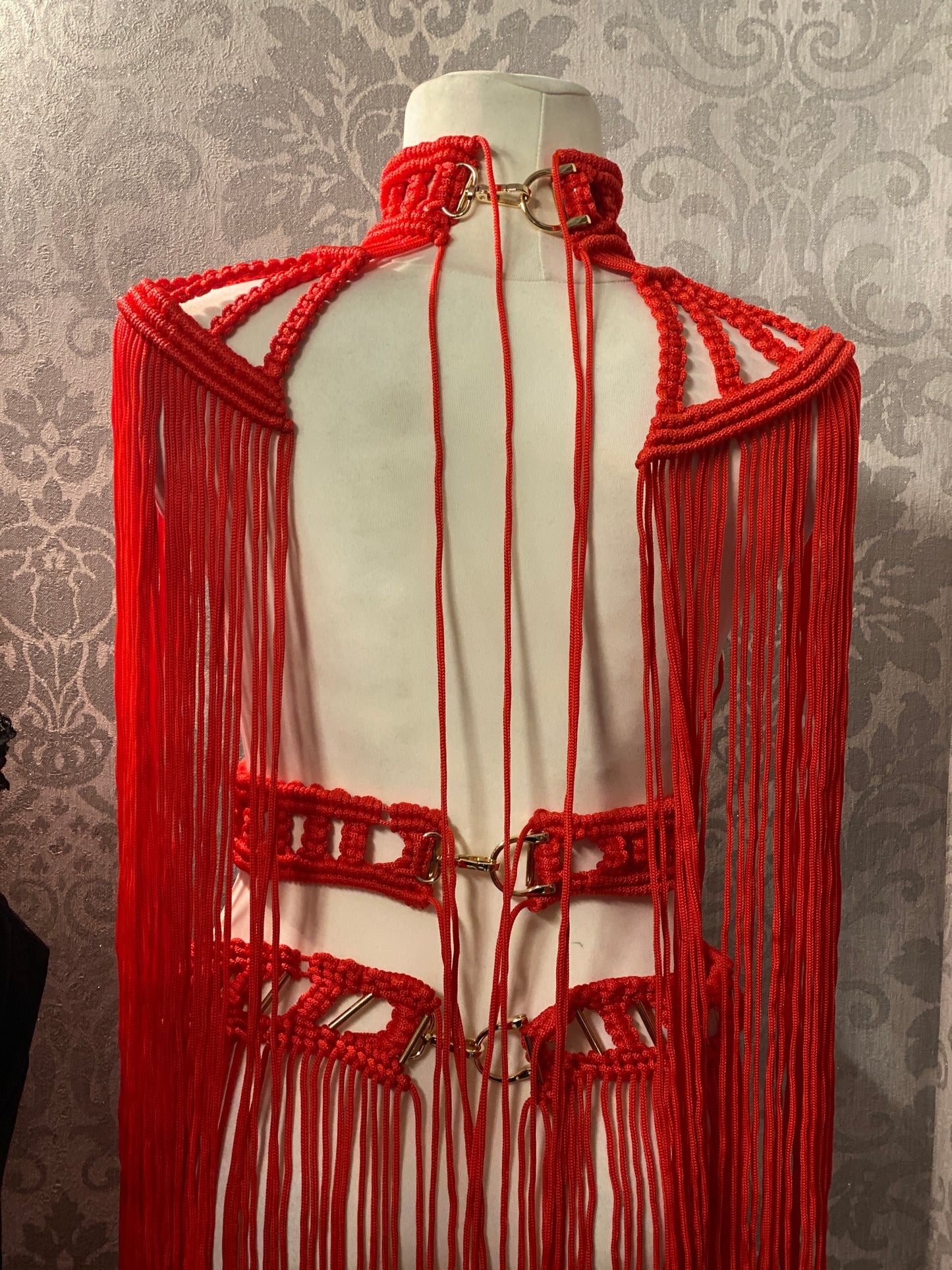 Königin in Rot (Einzelstück)