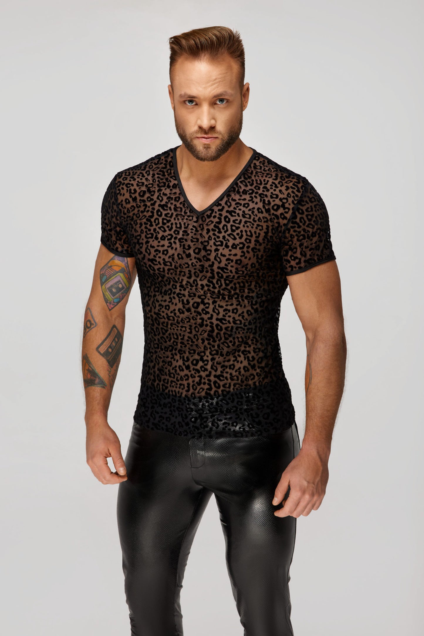 T-Shirt Leoprint von Noir handmade