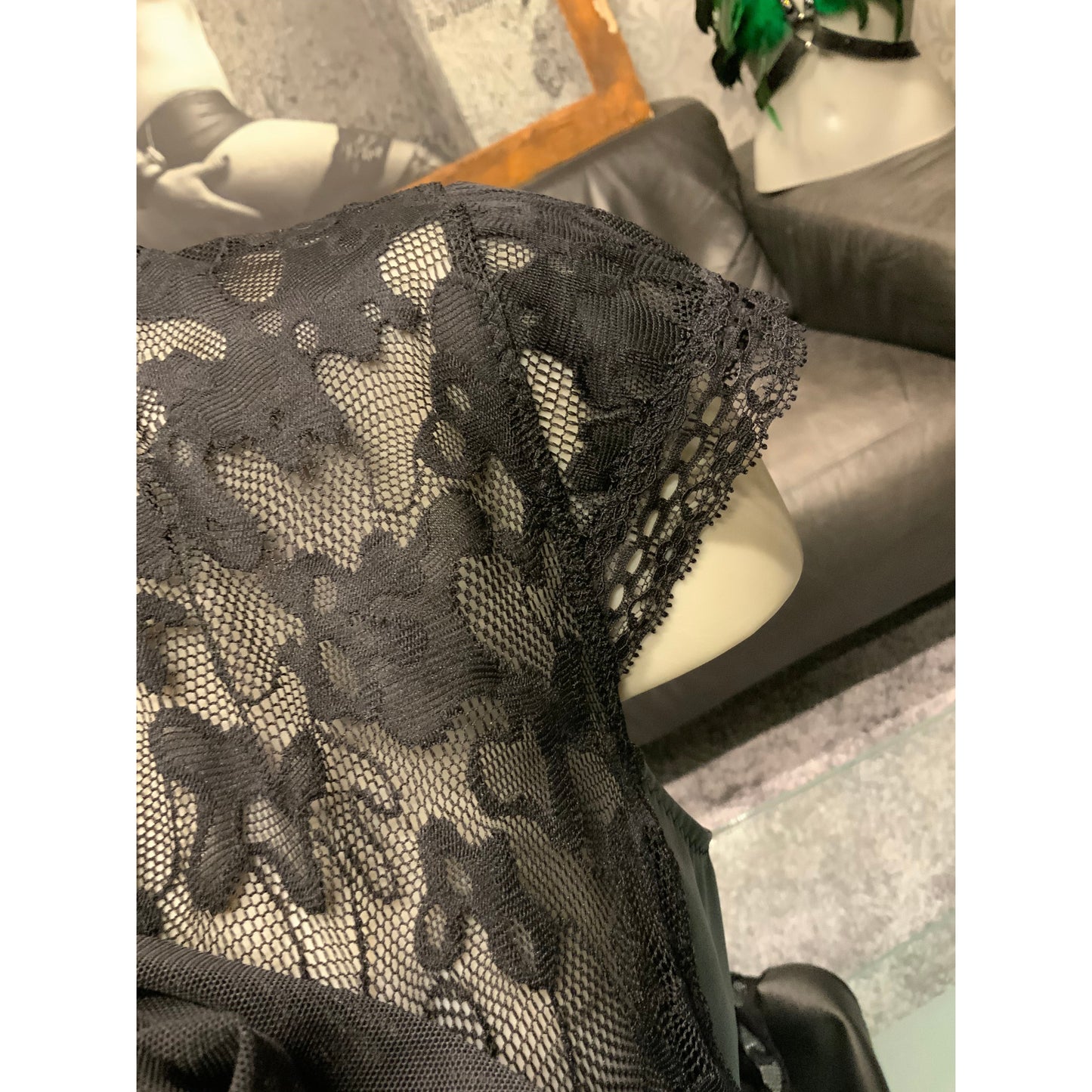 Bluse mit Schleife aus Materialmix von Lee Kleimann