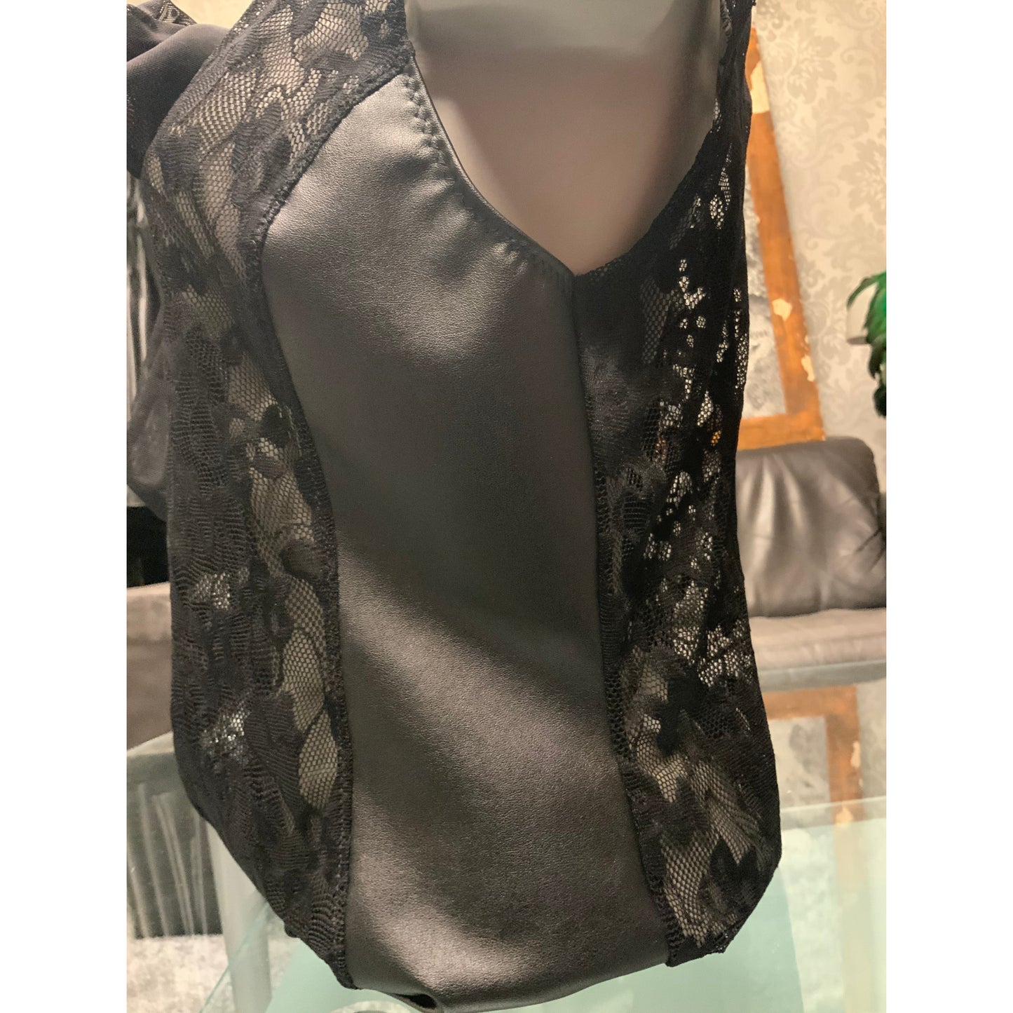 Bluse mit Schleife aus Materialmix von Lee Kleimann