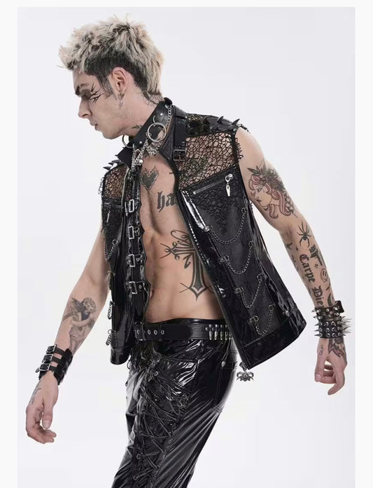 Lackweste „MODERN GOTHIC „ mit transparenten Netzeinsätzen, Ketten und Nieten